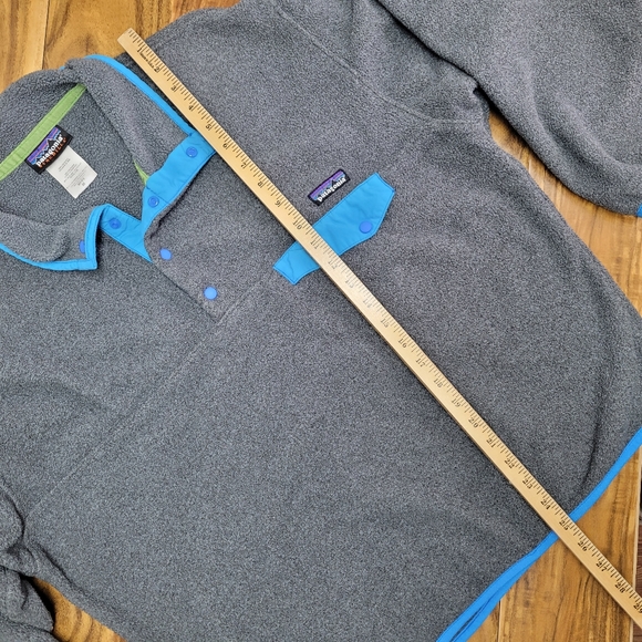 Patagonia Gray and Blue Synchilla Snap T pullover fleece - Picture 6 of 8